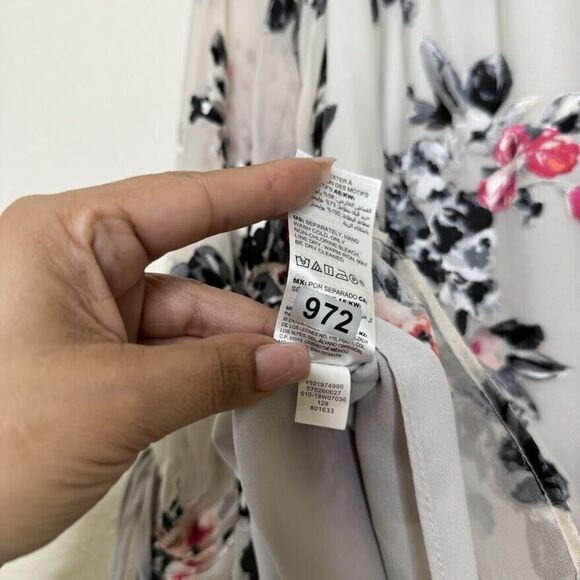 White House Black Market Blouse XS Off Shoulder Silk Blend Floral Textured Top - Picture 12 of 15